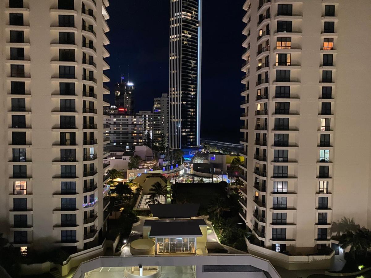 Unit 2 - Spectacular Sea Views In Surfers Paradise Гоулд Коуст Екстериор снимка