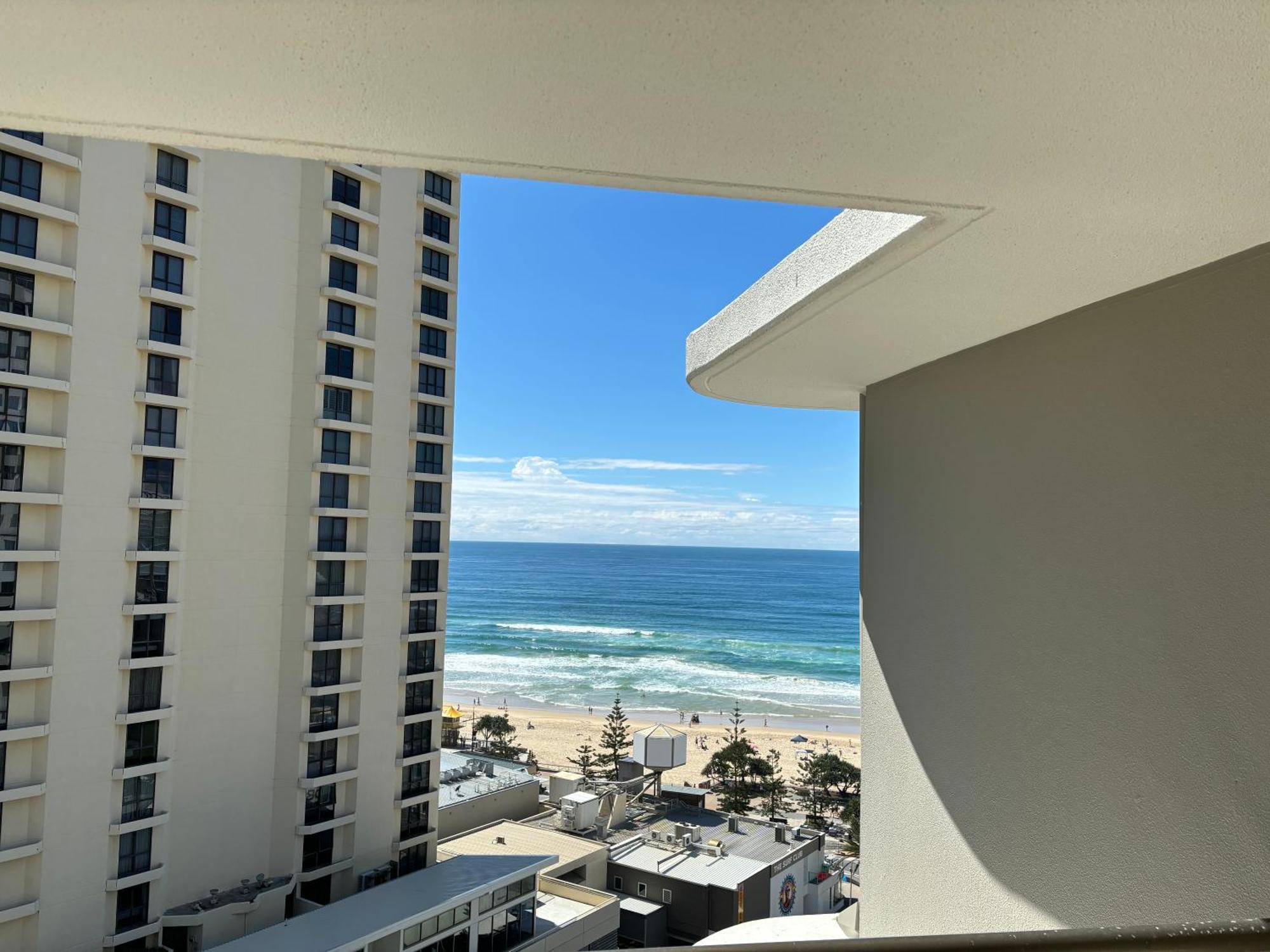 Unit 2 - Spectacular Sea Views In Surfers Paradise Гоулд Коуст Екстериор снимка