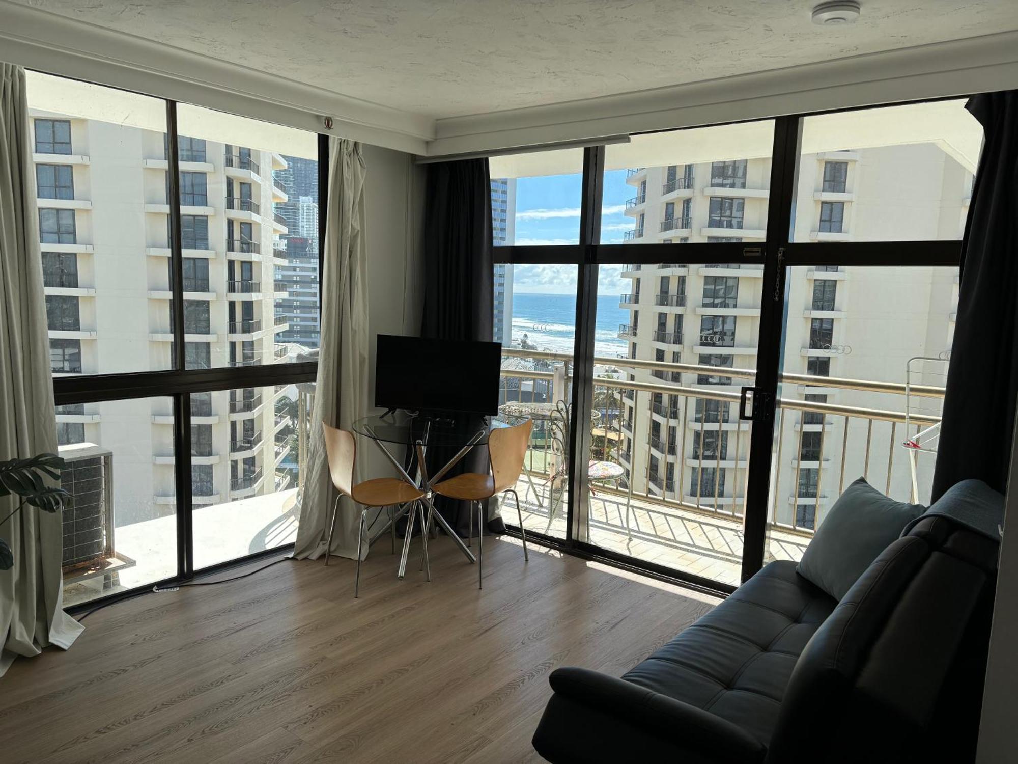 Unit 2 - Spectacular Sea Views In Surfers Paradise Гоулд Коуст Екстериор снимка