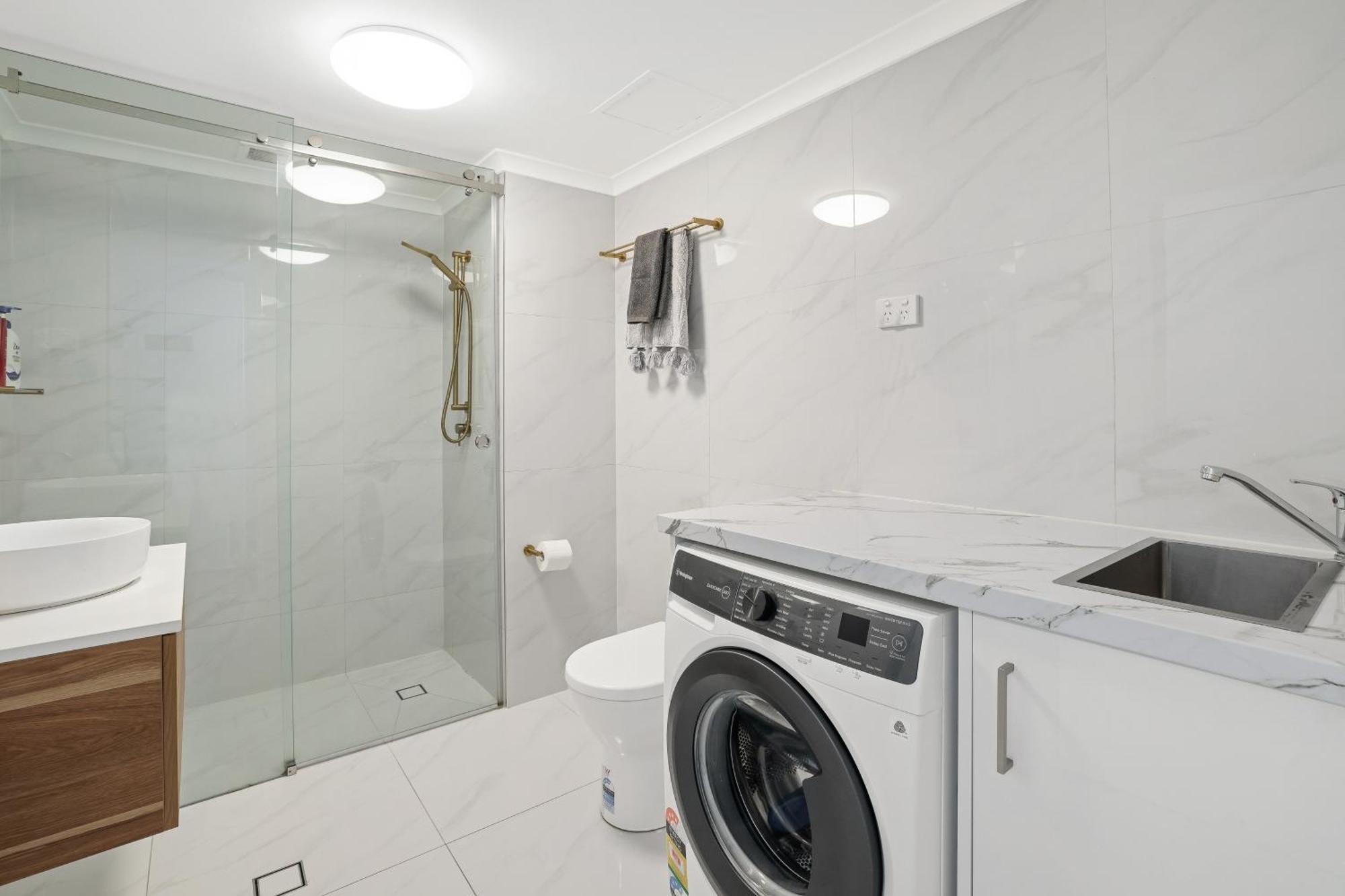 Unit 2 - Spectacular Sea Views In Surfers Paradise Гоулд Коуст Екстериор снимка